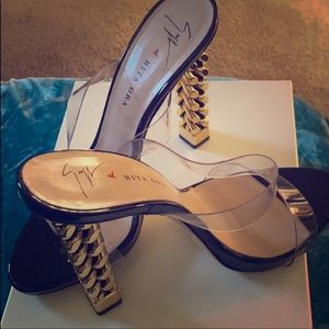 Giuseppe Zanotti x Rita Ora